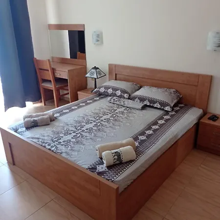 двустаен 